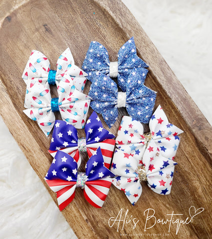 Patriotic Larkin Piggies