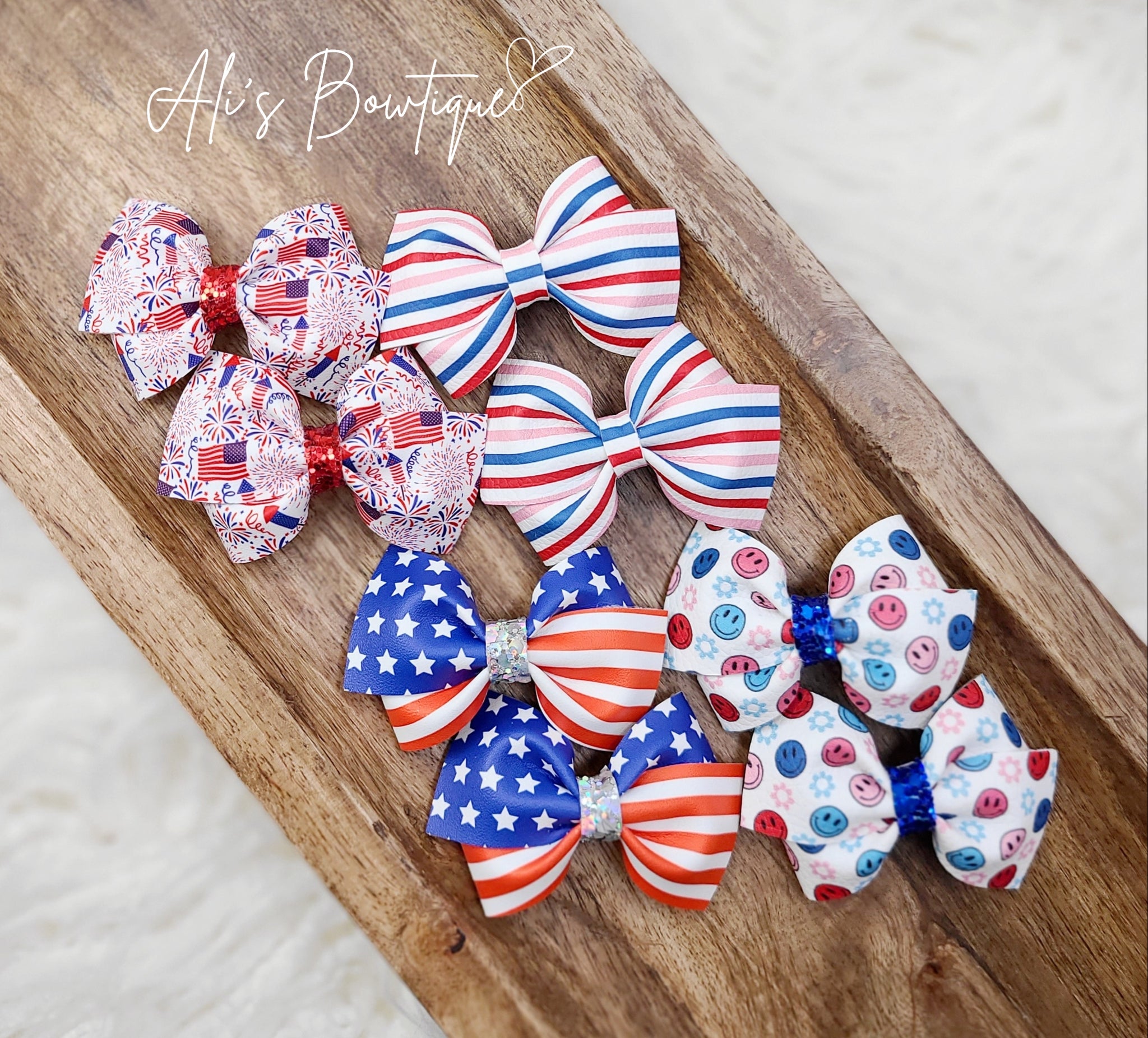 Patriotic Loop de Lou Piggies