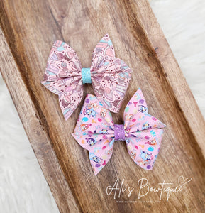 Birthday Larkin Bows